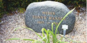 Murer-Tonnys grav på Nyhuse Kirkegård. Foto: Maya Schuster